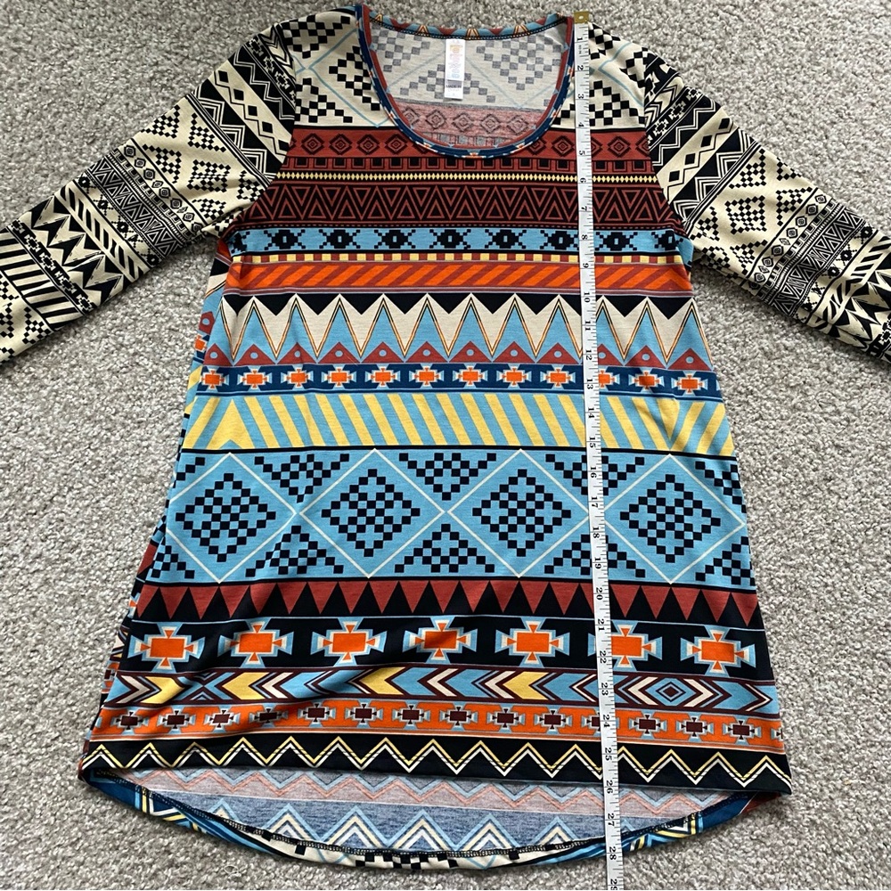 LULAROE Aztec Print Long Sleeved Tee - Picture 5 of 7